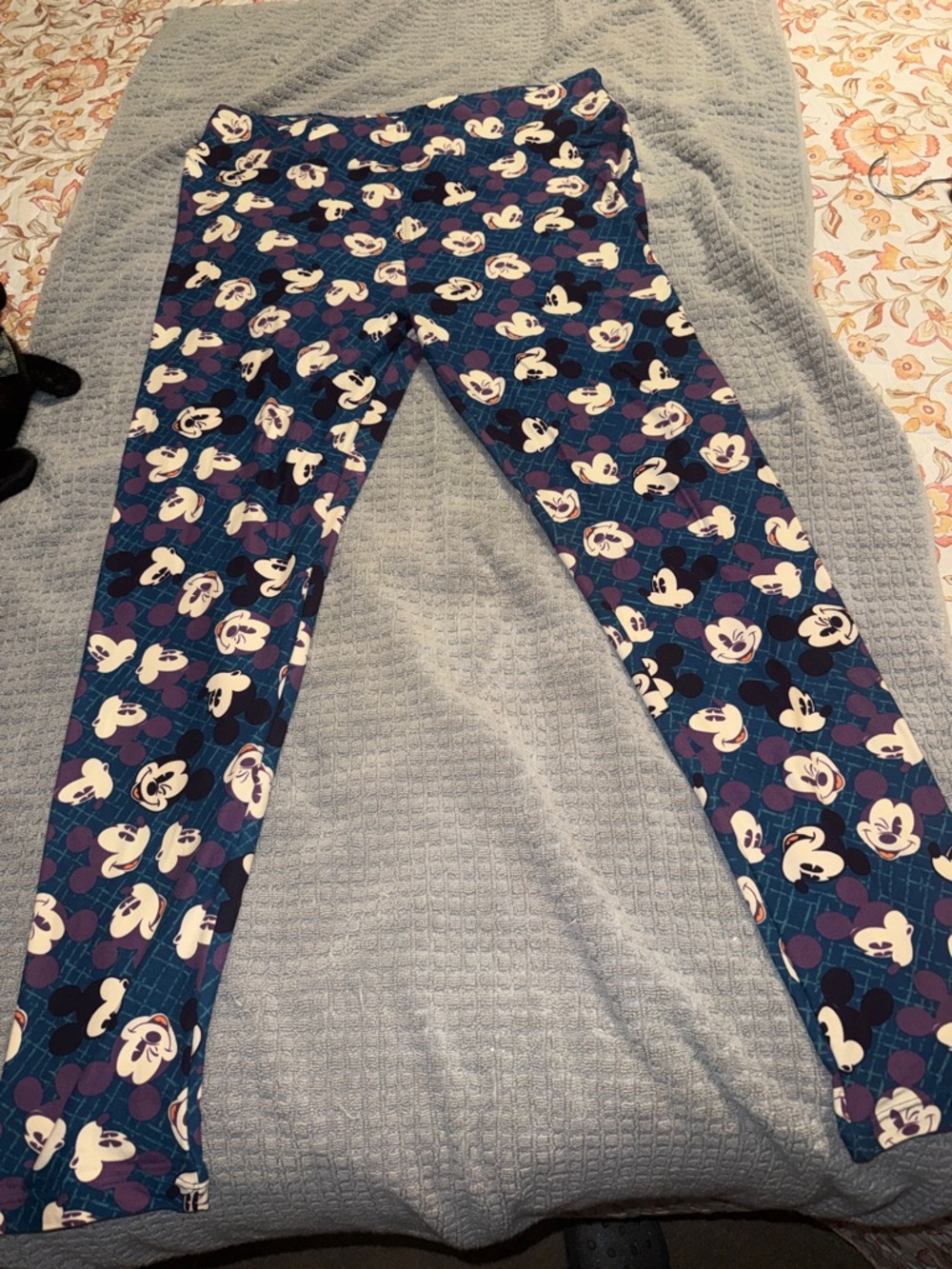 Lularoe Mickey Mouse leggings